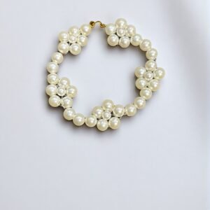 Flower shape pearl bracelet